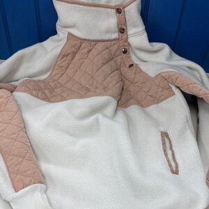 Abercrombie & Fitch White and Tan Quilted Jacket